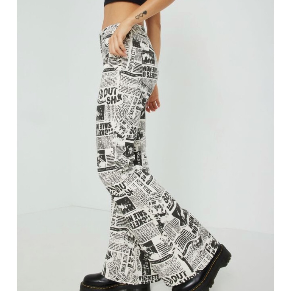 Size 7 low rise flare jeans from garage